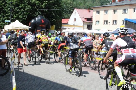 Przez wiślański rynek na trasę maratonu